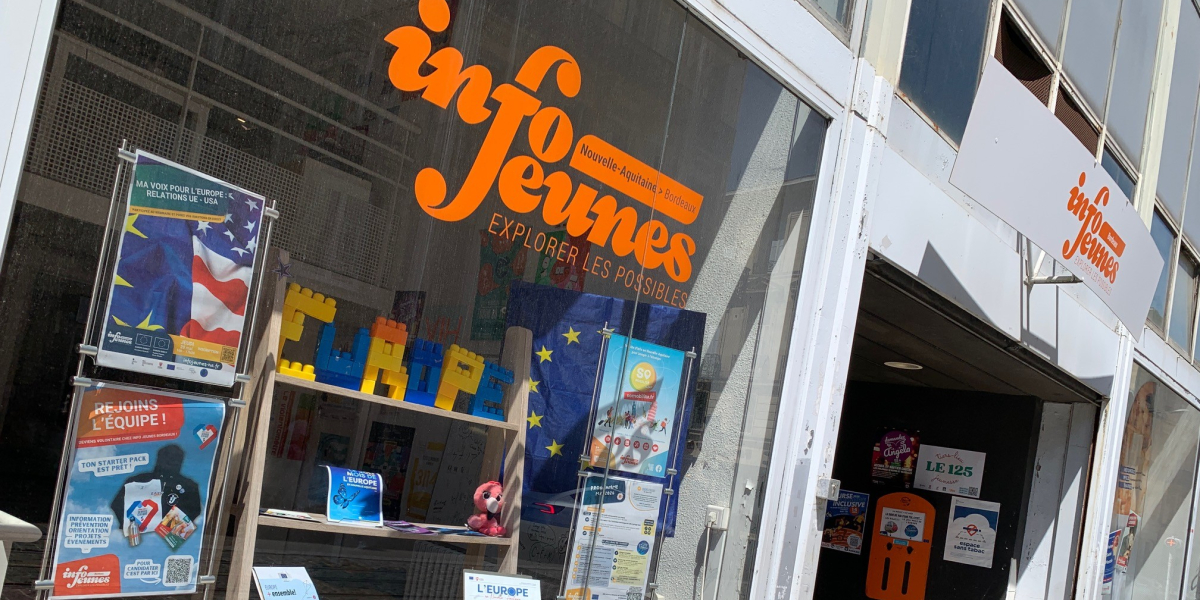 Et si tu devenais ambassadeur·drice de l’Information Jeunesse en service civique à Bordeaux ?